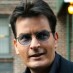 1288433003-11 Charlie Sheen denunciato da una pornostar